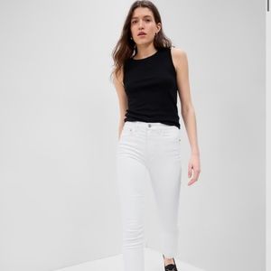 Gap vintage slim high rise white jeans with ankle slit